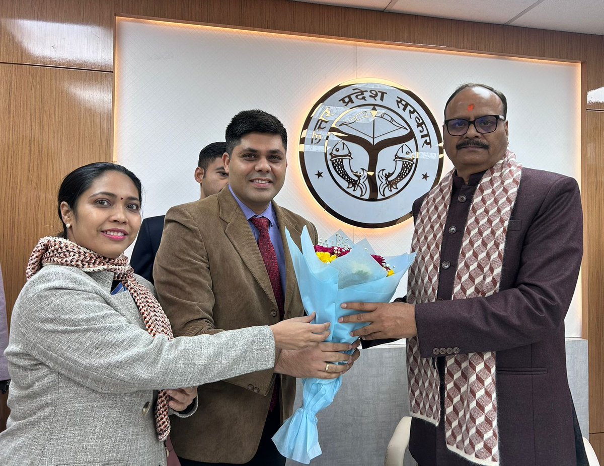 isauphq's tweet photo. Dr Divya Srivastava Treasurer &amp; Dr Tanmay Tiwari Secretary ISA UP met Dep CM of UP Shri Brajesh Pathak at his residence to discuss about the roles and activities under the banner of Indian Society Of Anaesthesiologists to strengthen the medical health sector of Uttar Pradesh. https://t.co/D56uD6ENtS