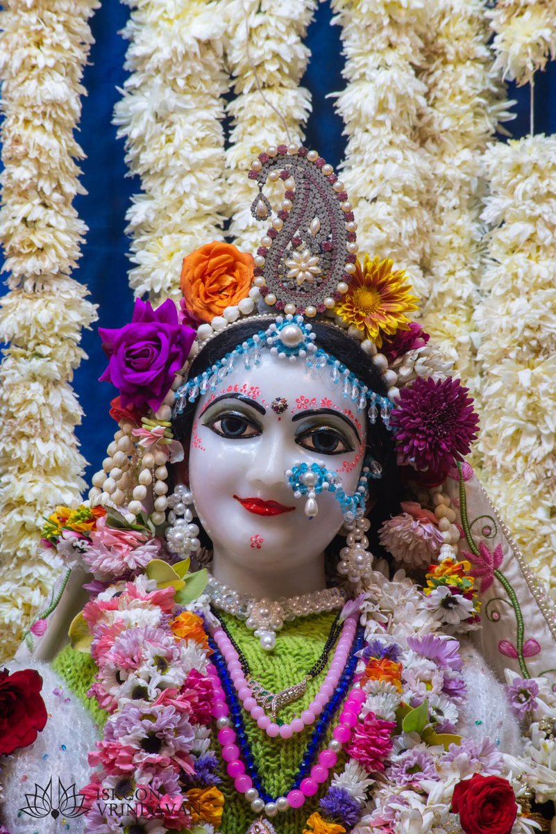 theholy_monk's tweet photo. Today's Singar Darshan.
ISKCON Vrindavan.
Date: 25 Dec 2025

Radhe Radhe 🌼💐💮🌷🥀🌸🙏🏻 https://t.co/mgDmuQXlLG