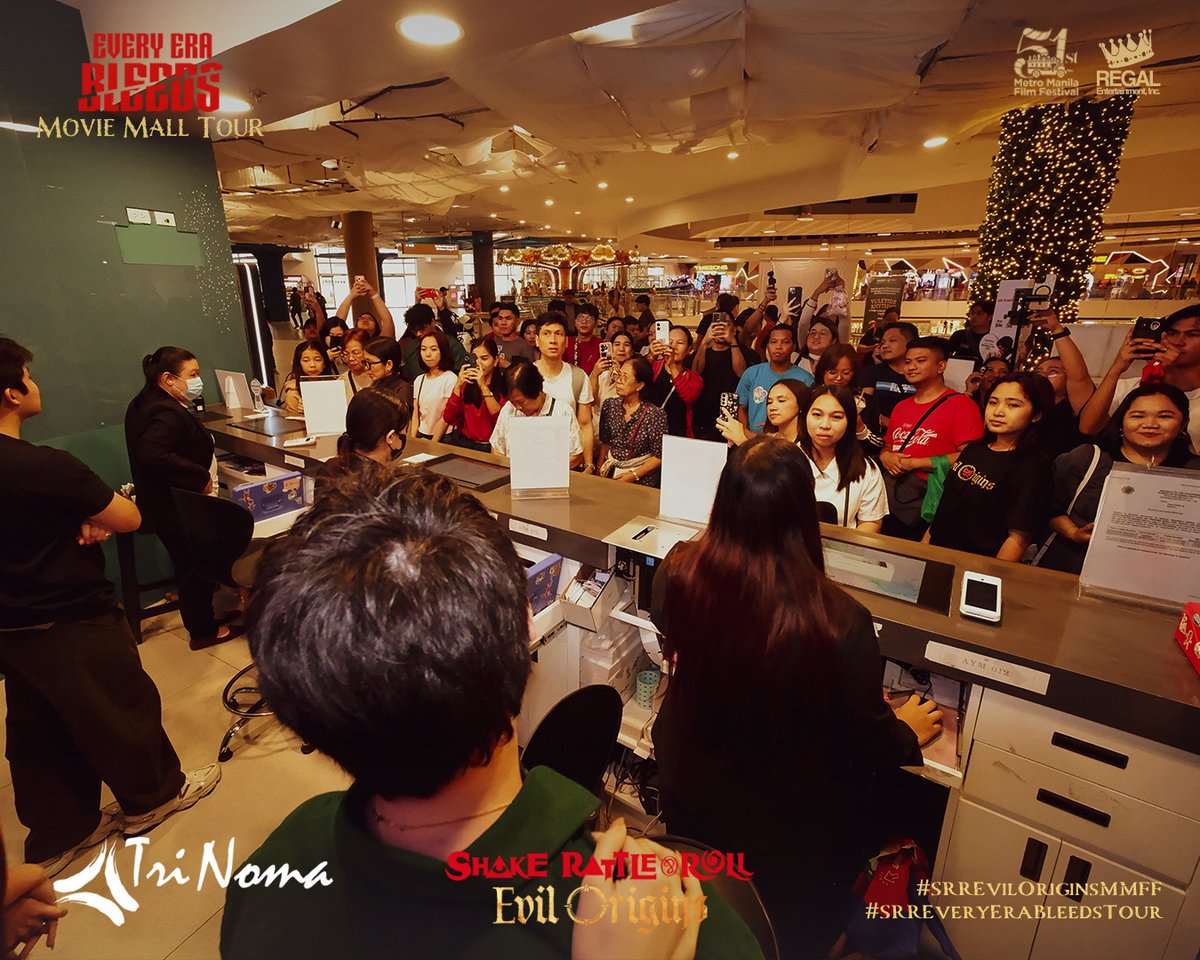 RegalFilms's tweet image. TRINOMA, GRABE KAYO!!! 😱❤️‍🔥

SOLD OUT. DINUMOG. WALANG UPUAN!

Nag-alab ang cinema visit ng #SRREvilOrigins kasama sina Francine Diaz, Fyang Smith, Seth Fedelin, at JM Ibarra — sama-samang sigaw, kilig, at takot sa loob ng sinehan! 

Maraming salamat sa solid support! 

#MMFF51