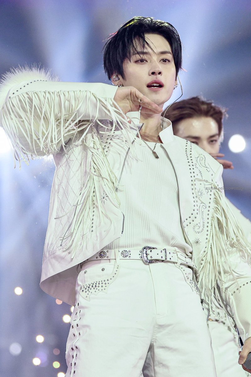 userlinoring's tweet image. TEETH 👹👹👹