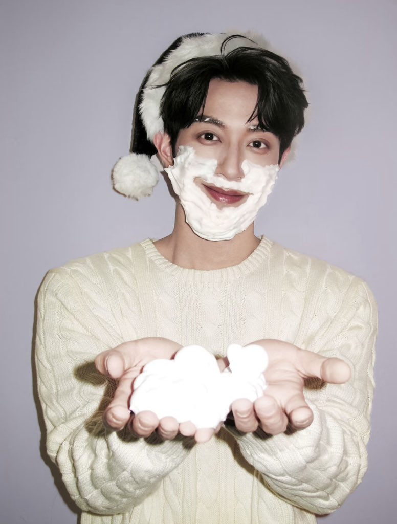 globalDESIRE4_'s tweet image. SEEKY LI UPDATE
xhslink.com/o/7FYpkmQmmH7 

Santa Claus clocking in for work 🧑‍🎄

#李沛恩 #SeekyLi #LiPeiEn #Desire4