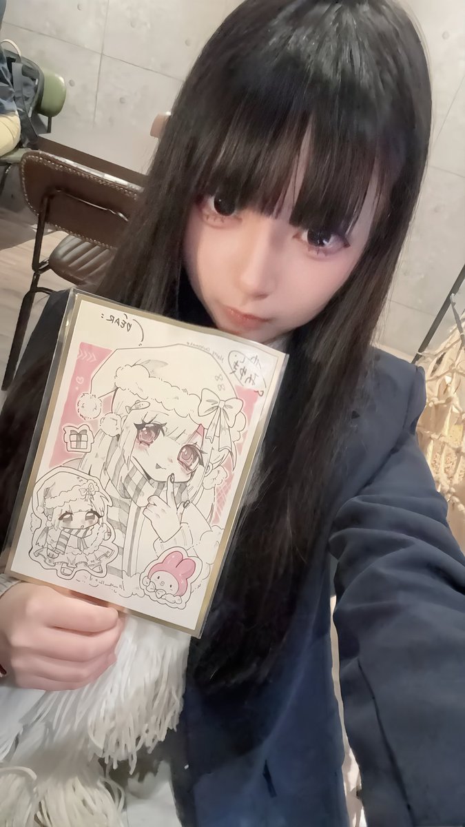 sakanacos's tweet photo. 描いた絵と私
#fpy https://t.co/4JtEMmGAMc