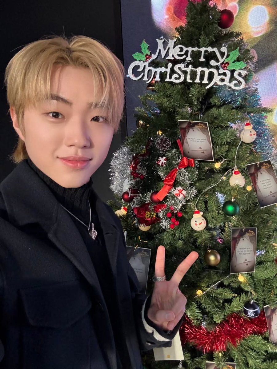 Junyong. tweet media