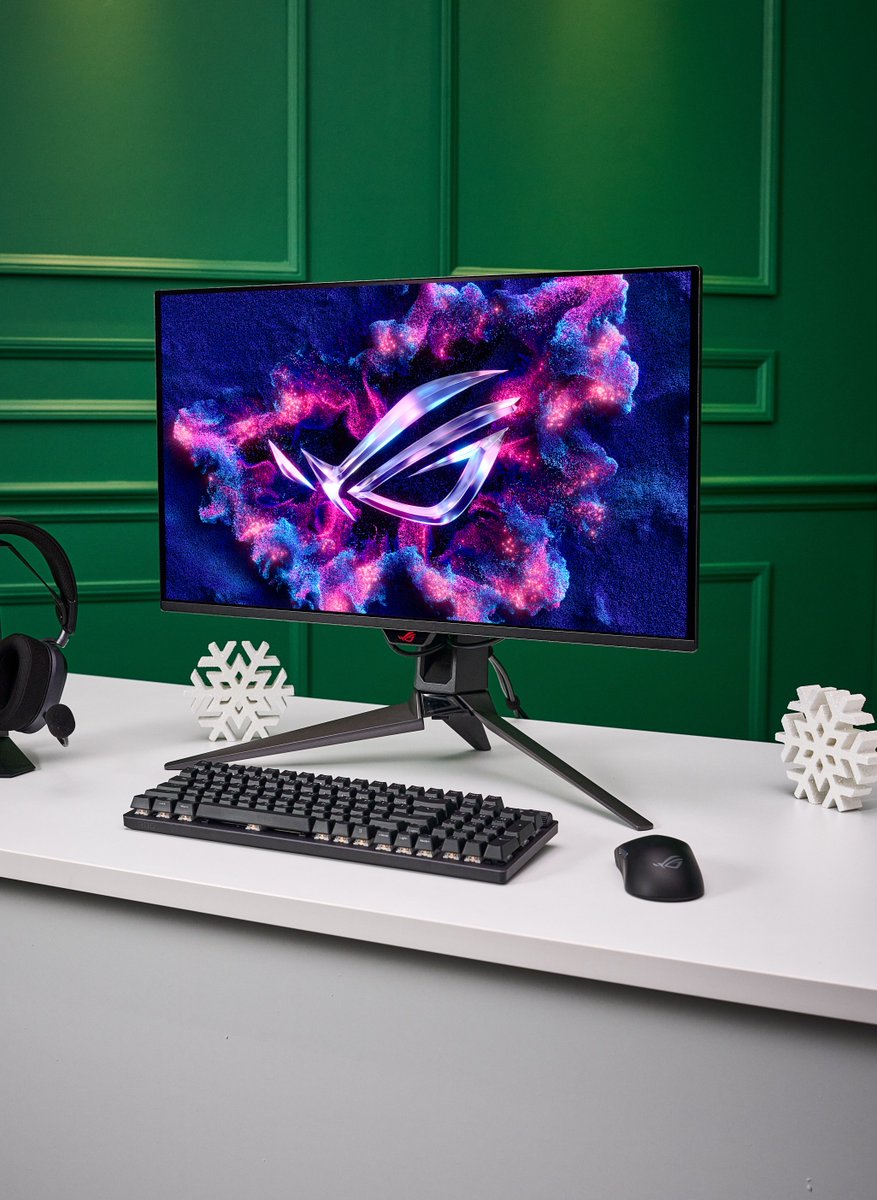 ASUS_ROGUK's tweet image. Christmas season means... It's the season of giving (to my setup)!!🎄​

🎁 #OLED display upgrade!🎅

Which game is perfect for the Christmas break? 😉👇🏻