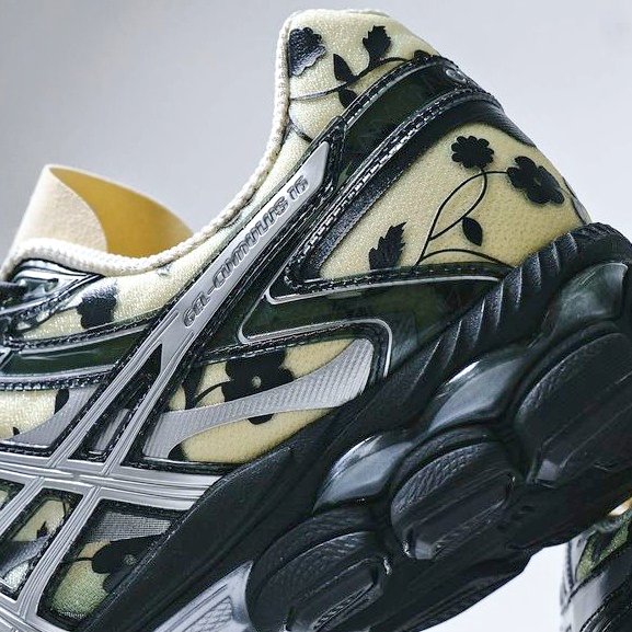 whOopsyouu's tweet image. the floral motif details on these Asics shoes are truly captivating 🤯🪄