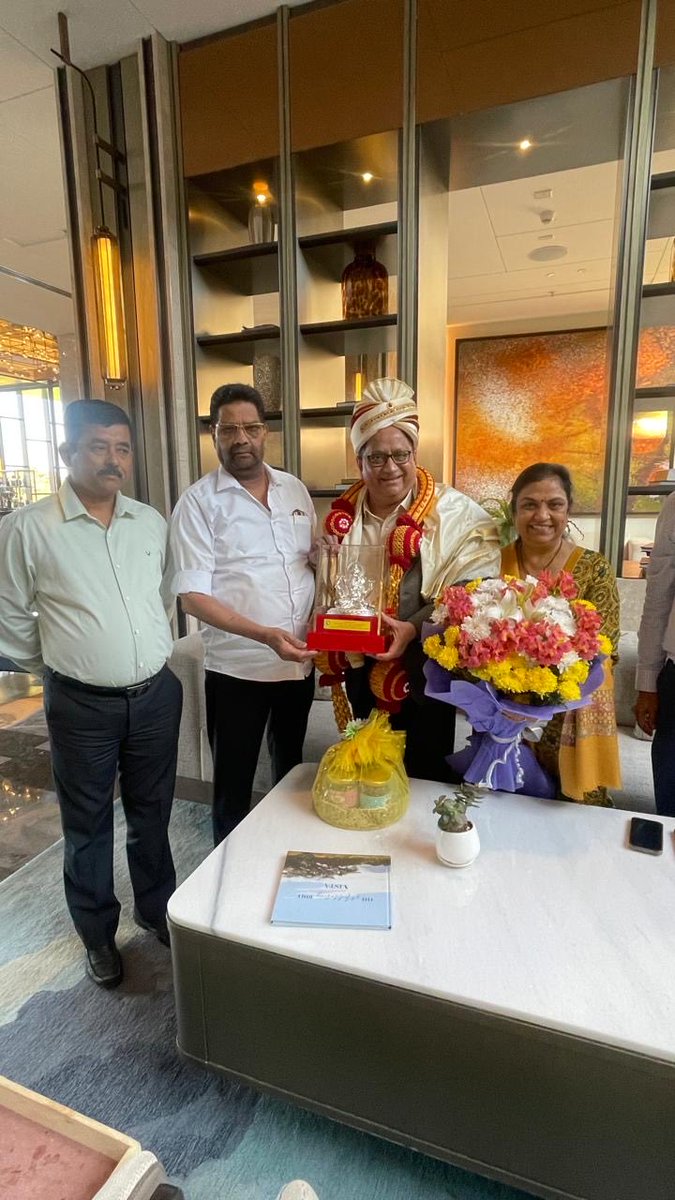 KiritkrJPatel's tweet photo. I feel truly honoured and deeply touched by the warm and affectionate welcome and felicitation extended to me & Mrs. Mamta Patel by Dr. M. N. Rajendra Kumar Ji, Director, IFFCO and Chairman, Karnataka Co-operative Marketing Federation, during my visit to Bangalore. Meeting him and his wonderful team was a genuinely pleasant and memorable experience. I express my heartfelt gratitude to Dr. Rajendra Kumar Ji for his kindness, warmth, and gracious gesture, which I will always cherish.