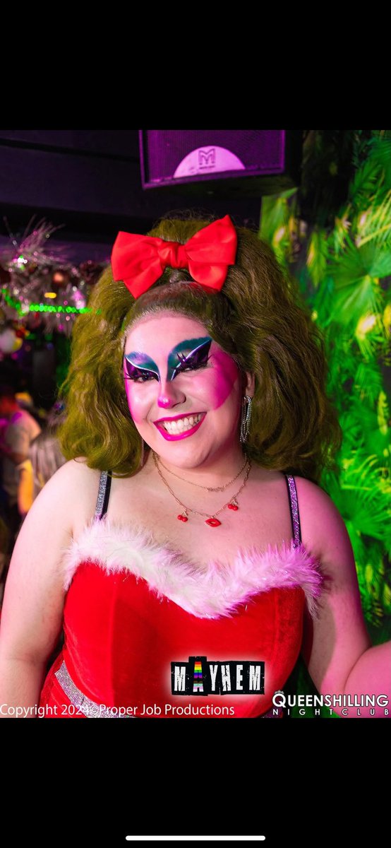 clair0shade's tweet image. Merry Christmas accessories 💜🎀❄️