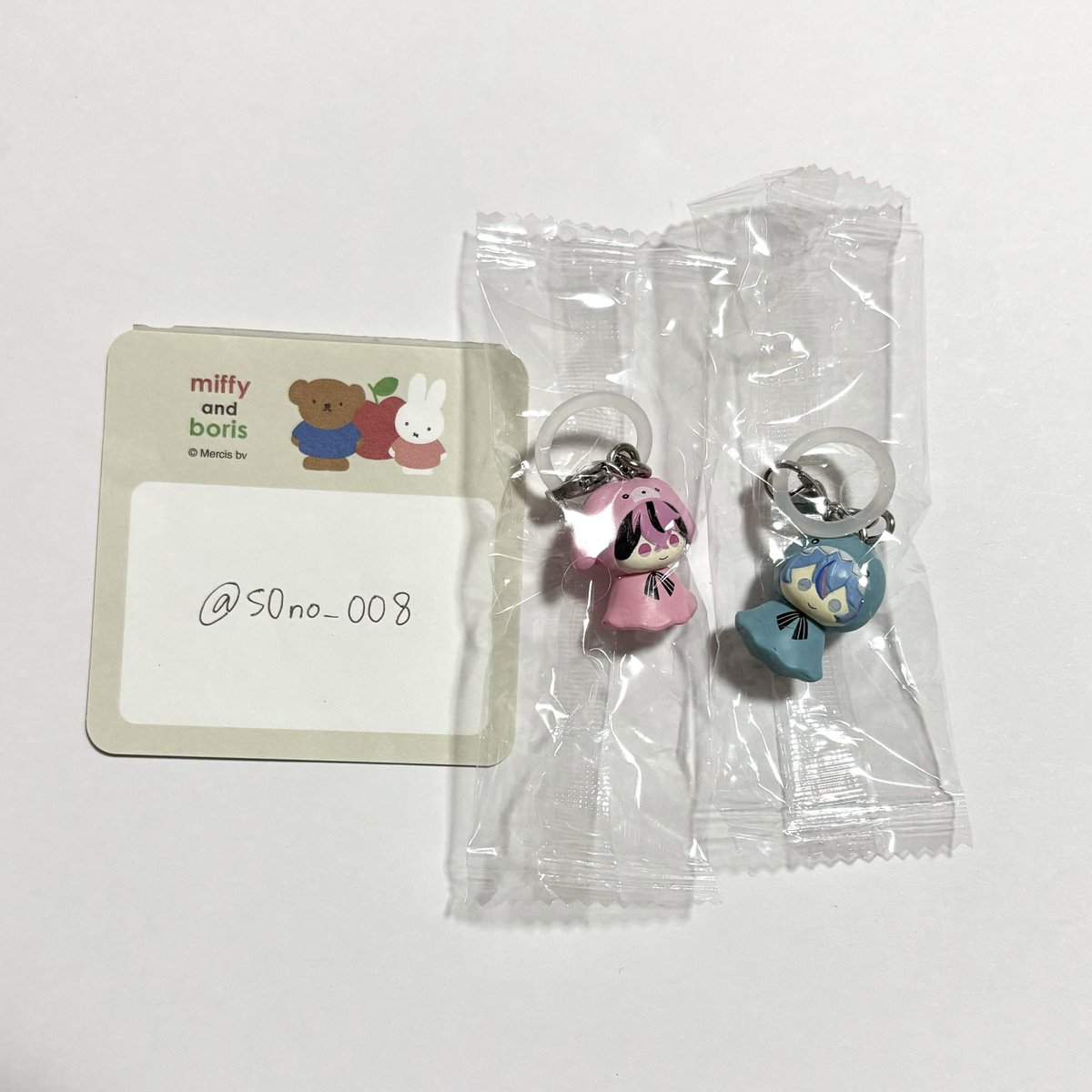 めじるしアクセサリー
譲▶︎画像のもの
求▶︎👑

⚫︎郵送交換のみ
お気軽にお声がけください。
#シクフォニグッズ交換