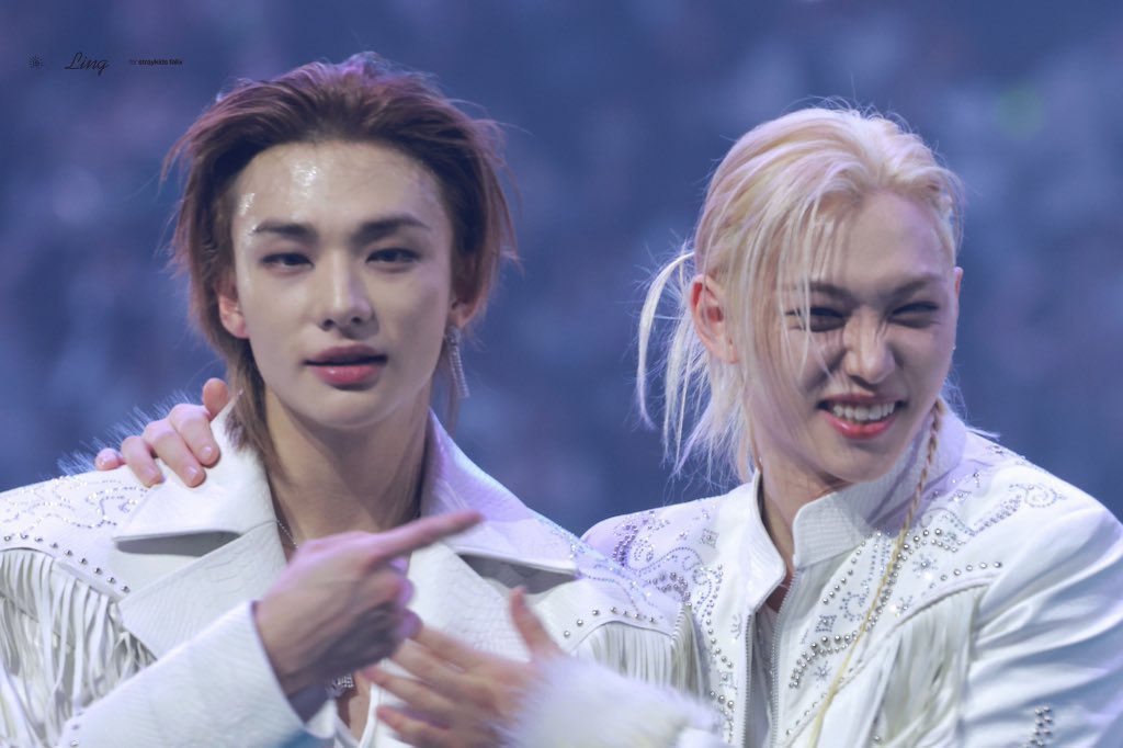 valrani_skz's tweet image. THEY’RE SO CUTE 😭😭😭