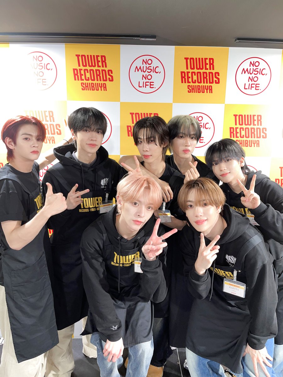 n. SSign カズタ　Tiger 衣装　サインポラ　落書き有り n. SSign カズタ Tiger 衣装 サインポラ 落書き有り n. SSign カズタ