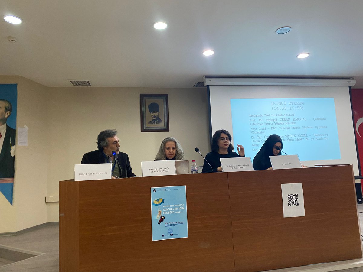 "Teoriden Pratiğe Çocuklar İçin Felsefe" panelimizin 2. oturumu Prof. Dr. İshak ARSLAN moderatörlüğünde başlamıştır.