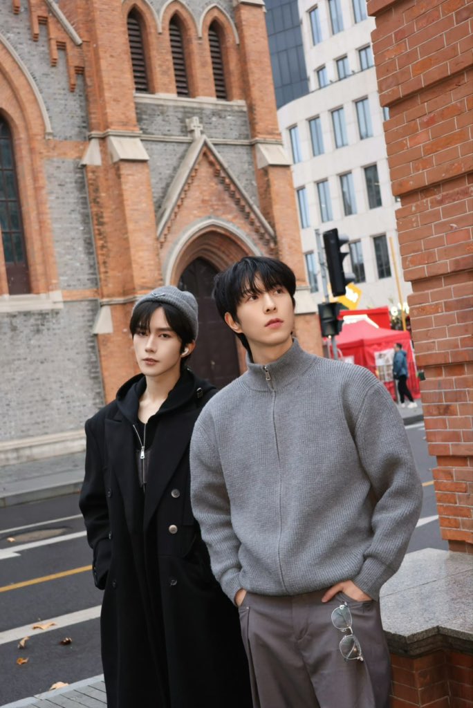 globalDESIRE4_'s tweet image. ELIOT HUANG UPDATE
weibo.com/2211239502/524…

Merry Christmas!
So the Christmas gift is… 🎁

#黄星 #EliotHuang #HuangXing #Desire4