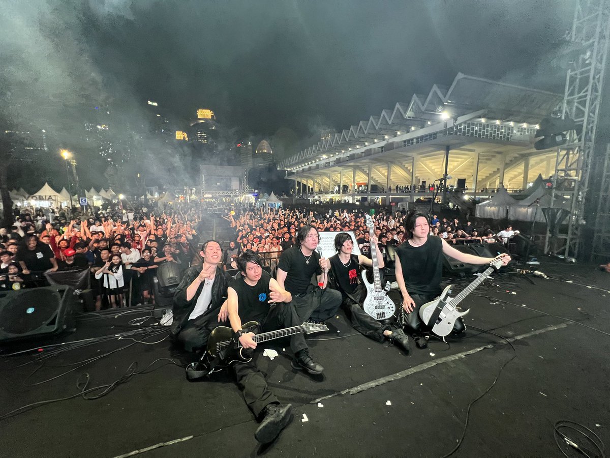 SBTW_official's tweet photo. Thank you JakCloth🇮🇩🔥
Pasti kita akan bertemu lagi di Indonesia!

初のインドネシア公演無事完遂！
日本に帰国しました

これにて2025年のライブ終了✔︎ https://t.co/TsFXIS7kGb
