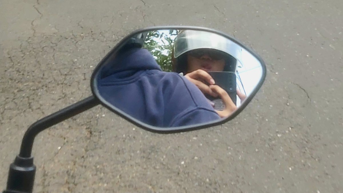 wavetoureth's tweet image. Meninggalkan temcy dengan senyuman karena SEMUA TUGAS sudah BERES

ps. terimakasih shbt shdp bojongkulur, alis kananku, plat nomor belakangku, fe(mboy)thi, karena sudah mengjadi angjem barusan