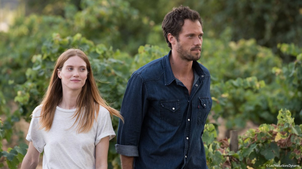 🍷「#神の雫」
シーズン1振り返り✅：物語を動かす“ふたり”
「カミーユ × トマ」

ワイン界の巨匠アレクサンドルの娘＝カミーユ
ワイナリー一家の息子＝トマ

共に“遺産テスト”に挑むうち
次第に惹かれ合っていくふたり
しかし、トマには婚約者がいて─

本編はHuluでチェック🍇