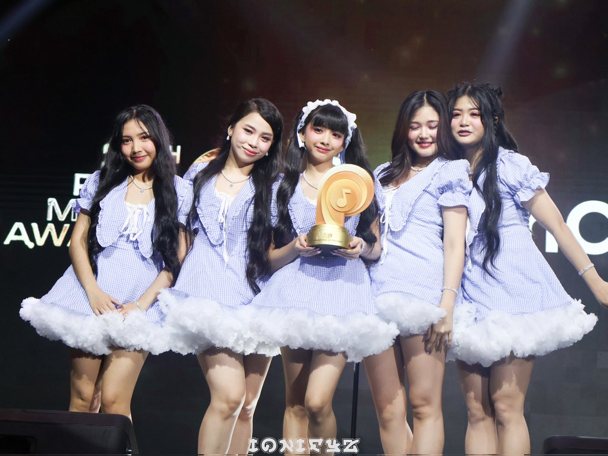 iONifYz's tweet image. [2025.11.29] PiX!E 
🏆 PIXIE | Female Stars of the Night
《 10th Ppop Music Awards 》
📍Metropolitan Theater
🐣🍣🍯🐈🐚
#pixieph
#pixieppopgroup
#10thPPOPMusicAwards
#PhilippinePopularMusicAwards
#PPMA2025
@pixieofficialph