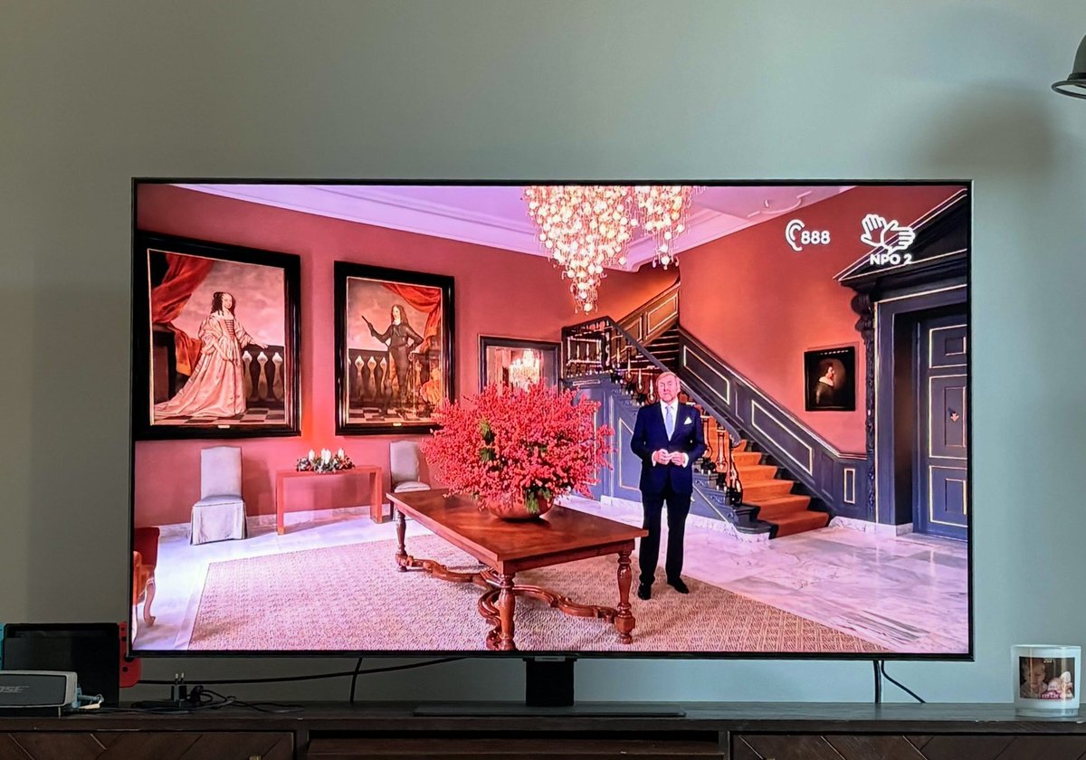 Armzalige speech van onze moedige vorst. Niks over die 5-0 tegen Xerxes.