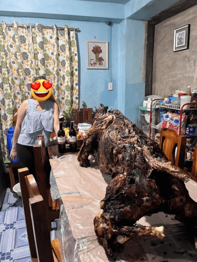 Y0ROZU's tweet image. merry christmas, jjk fans 🫶 from my family to yours