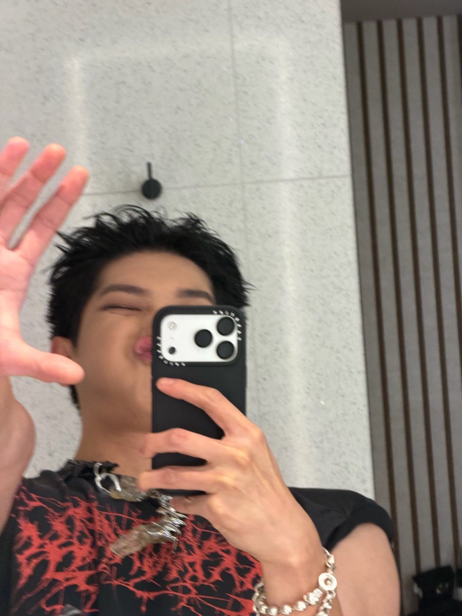 taeyongpictures's tweet image. 💬