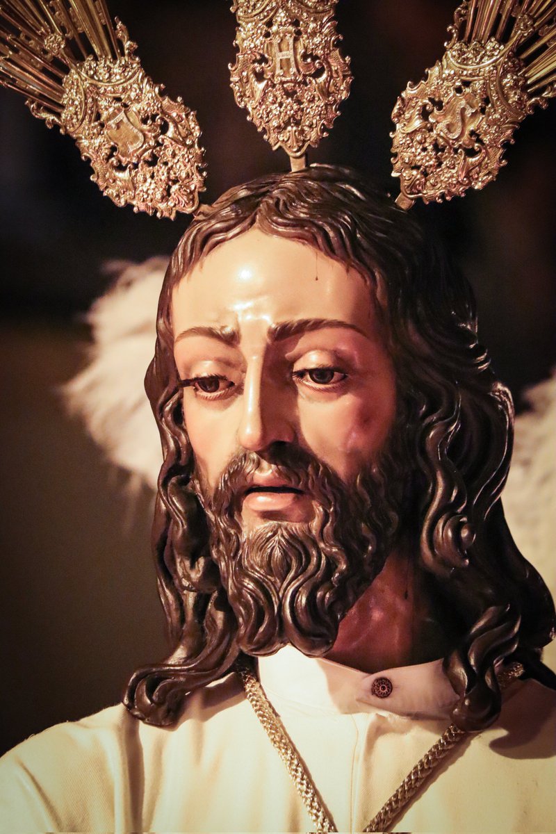 DIA DE NAVIDAD - NATIVIDAD DEL SEÑOR.
«Hoy, en la ciudad de David, os ha nacido un Salvador, el Mesías, el Señor. Y aquí tenéis la señal: encontraréis un niño envuelto en pañales y acostado en un pesebre." 
(Evangelio segun San Lucas 2, 9-12). 
📸 Jorge Carbó Cortes.
#Humildadzgz