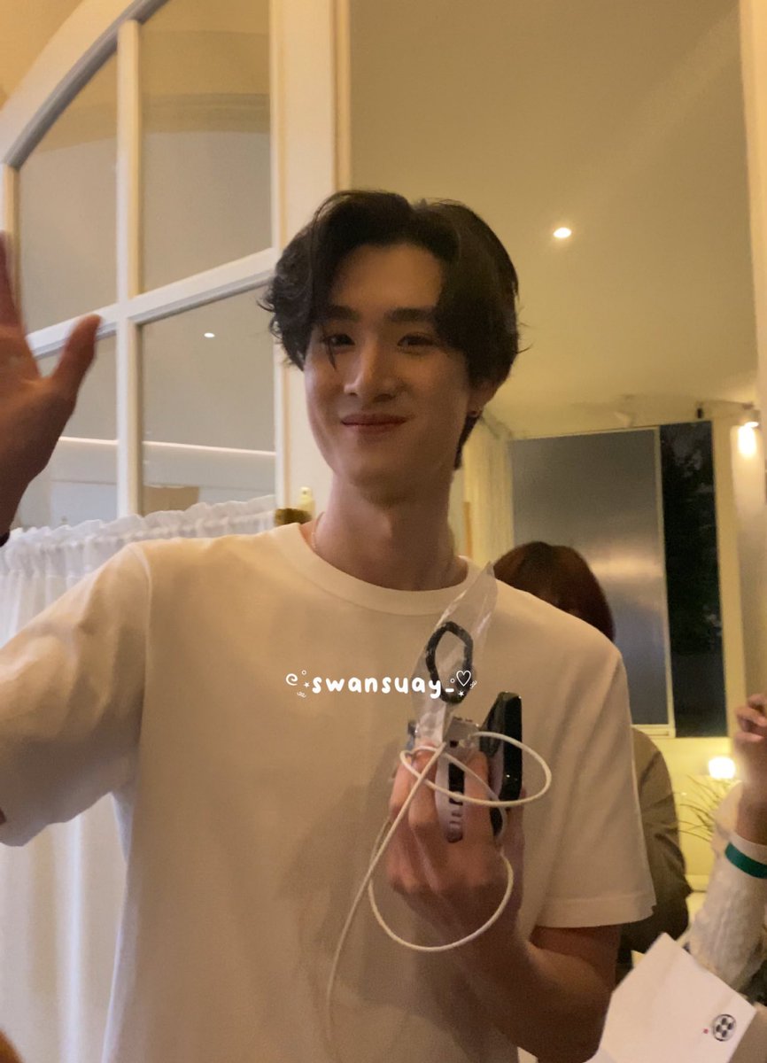 swansuay_'s tweet image. IM CRYINGGGGGGGGG 😭💖

DEW TEE LIVE LINE MAN
#LINEMANถูกสุดทุกวันwithDewTee
#tee_vtp #ธีรเดช