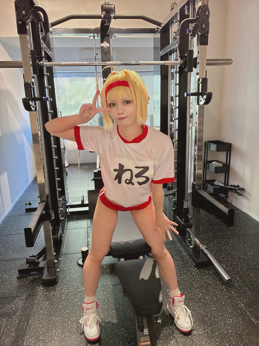 mine_0831's tweet image. コミケまで1週間切ったから最後の追い込み頑張ったよ〜‼️👊
クリスマストレお疲れ様でした私😊

レイドに戻ります😌😌😌
#c107 #fgocosplay