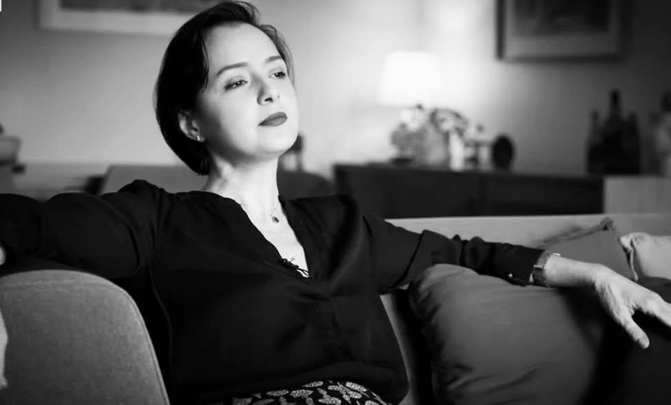 ترانه جان تو در بهترین فیلم این سه سال بازی کردی در نقش خودت در مستند (ترانه) ساخته‌ی پگاه جان ❤️❤️
چه قدر درخشانی زن 
چه قدر باشکوهی زن

پگاه عزیزم ممنون ازت. 
#ترانه_علیدوستی #پگاه_آهنگرانی