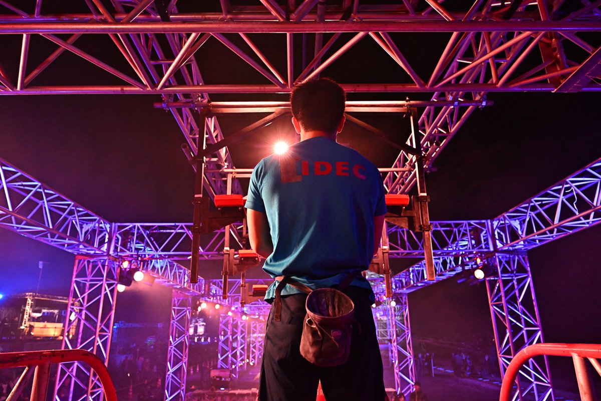 ／
#SASUKE2025 放送中🎅
＼

99人の想いを背負ってー
100番 #森本裕介 の戦いが今始まる

#SASUKE2夜連続 🎄
#メリクリSASUKE