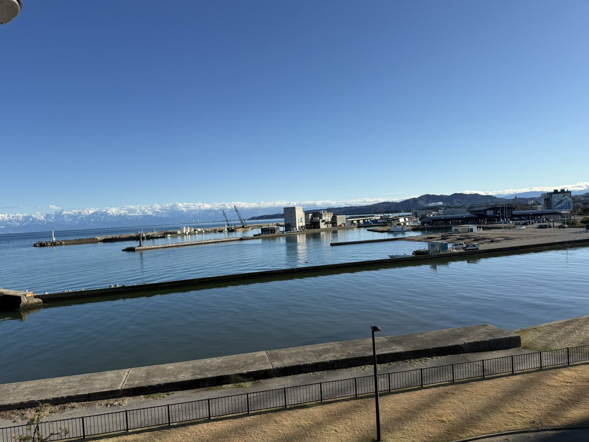 今日も今日とて残業祭り
年末だからって残業してまで終わらせるってなに？

くそかよ

気分転換に話したい
#ゲイ  #バイ  #いいねでDM  #S専Dがいいねしてくれる