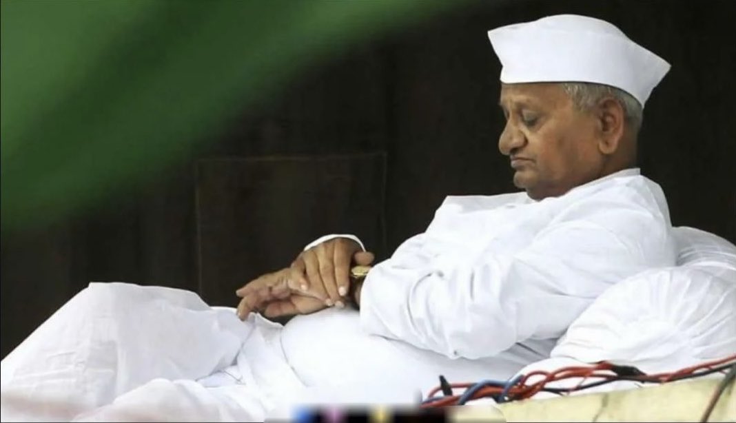 Arnab is back 
And now if Anna also makes a comeback 

We’ll be back in 2013 

Except that:
- we are 13 years older
- Aravallis are being destroyed legally
- Delhi’s air is unbreathable
-💰is at 90
- petrol is mixed with local ethanol yet 100Rs +
- rapists are out on bail,