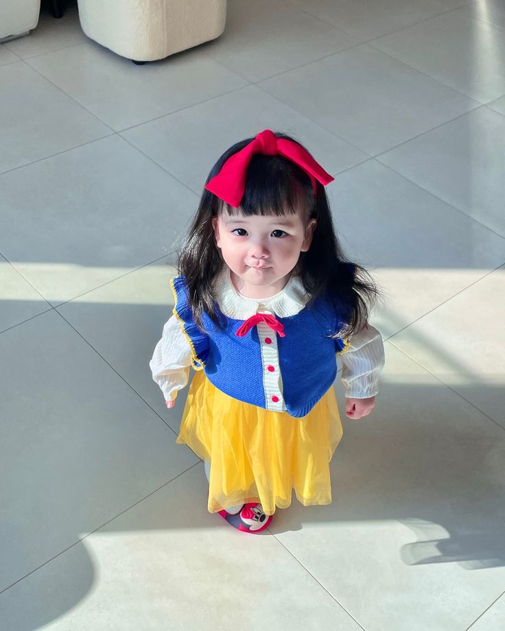 sanctumfall's tweet image. Having a great Christmas, thanks to my little Snow White. Merry Christmas, everyone.