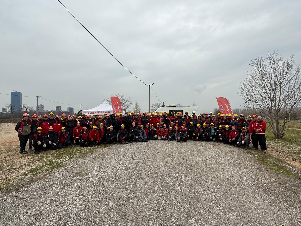 Bursa İl Milli Eğitim Müdürlüğü MEB AKUB ekibimiz Acil Barınma Ağır Seviye Akreditasyon Sınavını başarıyla tamamladı.Tebrikler Bursa #meb #mebakub #bursa
<a href="/tcmeb/">Millî Eğitim Bakanlığı</a> <a href="/Yusuf__Tekin/">Yusuf Tekin</a> <a href="/meb_dhgm/">Destek Hizmetleri Genel Müdürlüğü</a> <a href="/omurfatih/">Ömür Fatih Karakullukçu</a> <a href="/mebisgb/">İşyeri Sağlık ve Güvenlik Birimi Daire Başkanlığı</a> <a href="/ozkan_meb/">Özkan AVCI</a> <a href="/MetinTayarer/">Metin TAYARER🇹🇷🇹🇷🇹🇷</a>