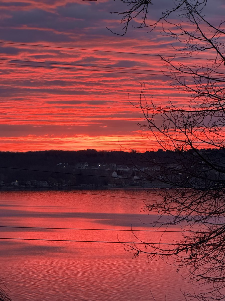 Kelly_'s tweet image. But the angel said to them, “Do not be afraid. I bring you good news that will cause great joy for all the people. Today in the town of David a Savior has been born to you.”