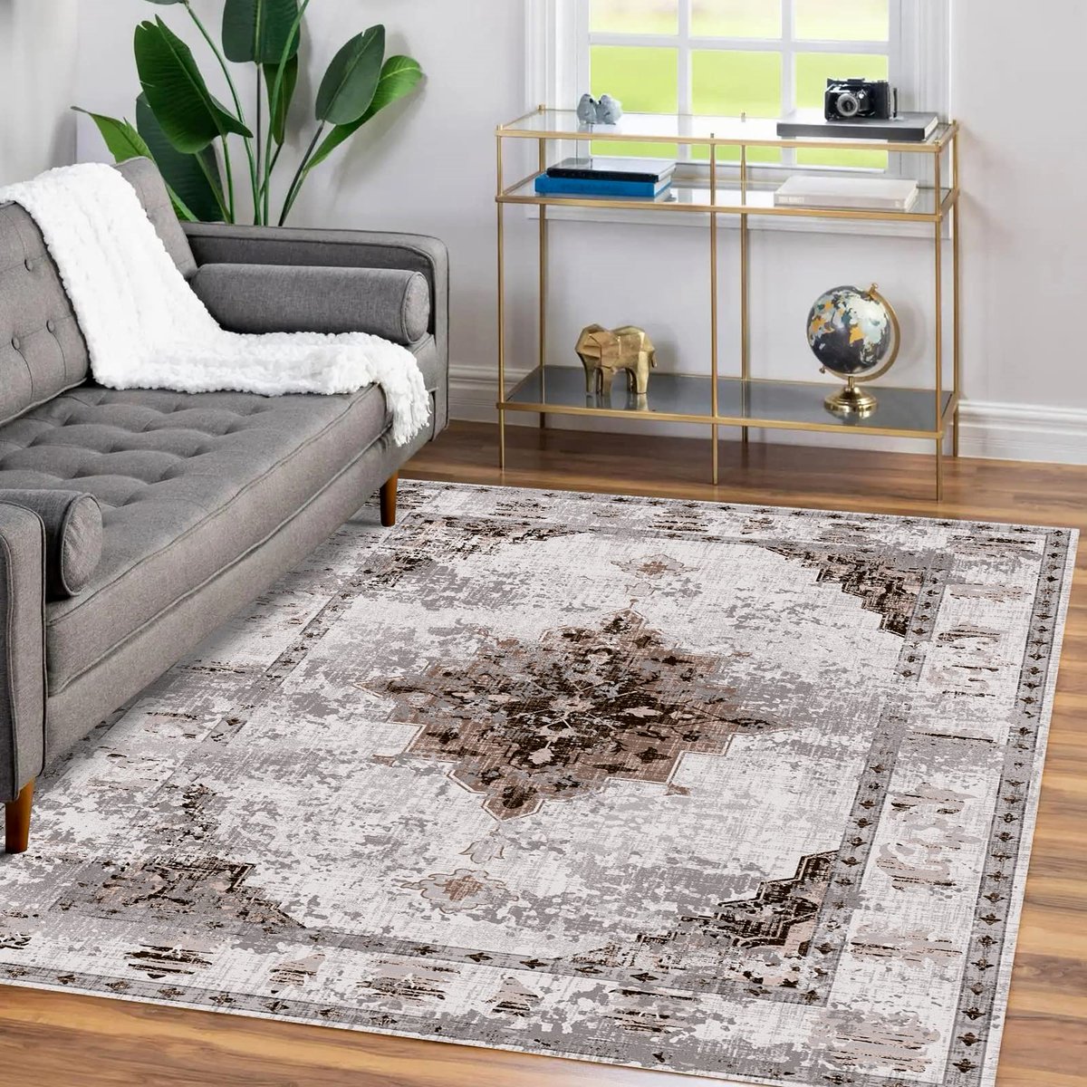 DecoredDecoded's tweet photo. FINOREN Bohemian Traditional Area Rug, Stain Resistant Washable, Low Pile Non-Slip Rug for Living Room Bedroom Dining Room Kitchen Indoor Office, Pet Child Friendly Floor Decor,Light Grey,5'x7'

 Rating ⭐ : 4.9
 Check Amazon price >> 🔗 : https://t.co/D7WPUhvM9q https://t.co/KGFRCkfXRE