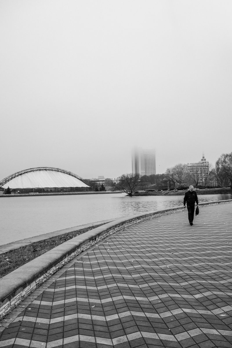 Minsk,Belarus
11/2025
#blackandwhitephotography 
#cityscape 
#streetphotography 
#fujifilm_xseries