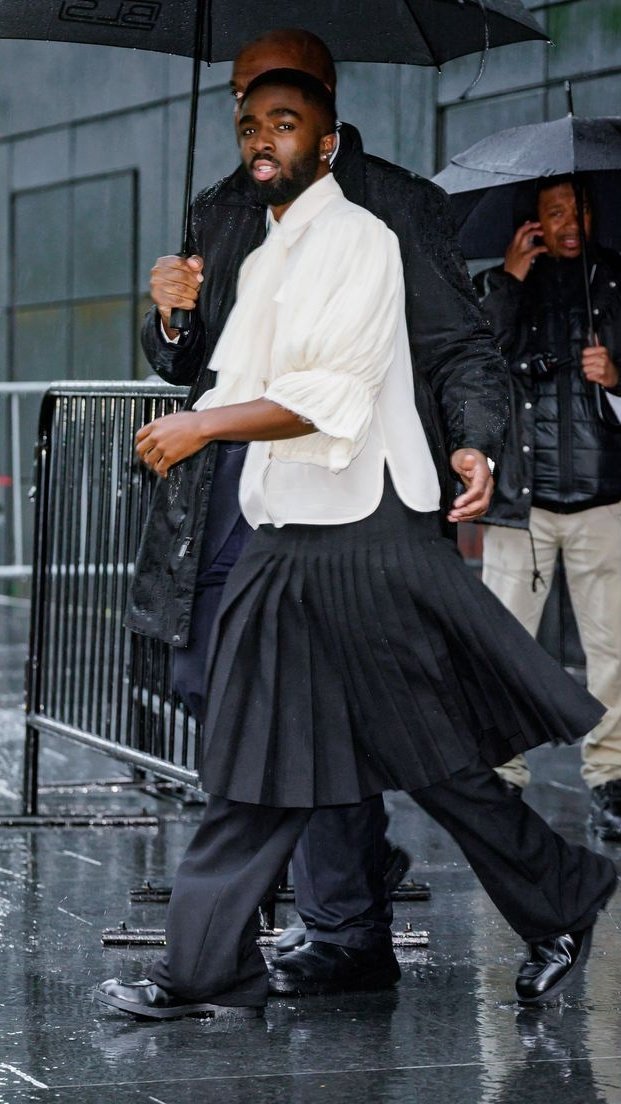 erencode's tweet image. Times when Caleb mclaughlin and his stylist Cooked.