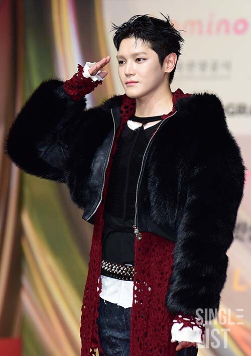 [포토] NCT 태용, 전역 후 '초고속 컴백'

#태용 #엔시티 #엔시티태용 #NCT_태용 
#TAEYONG #엔시티_TAEYONG 
#엔시티_태용 
<a href="/NCTsmtown_127/">NCT 127</a>
#가요대전 #SBSGAYODAEJEON2025 
#2025SBS가요대전 
⬇️관련기사⬇️ 
slist.kr/news/articleVi…