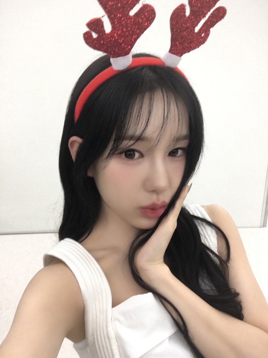 iznaPIC_JP📷] ／ Happy Holidays🎄⭐ 🎁from #RYUSARANG ＼ #izna