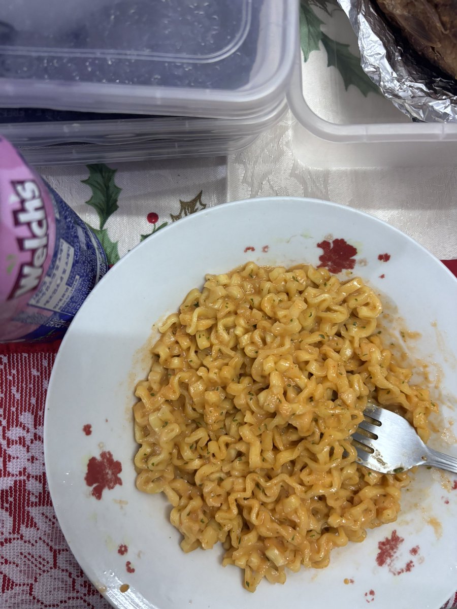 jelstudy_'s tweet image. hello ! #studytwt MERRY CHRISTMAS !!! 🎄🌟