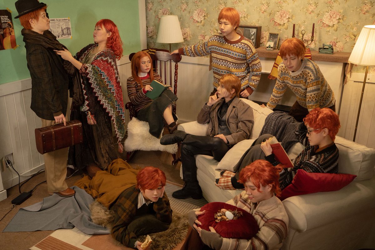 marlowe_316's tweet photo. 𝑯𝒂𝒑𝒑𝒚 𝑪𝒉𝒓𝒊𝒔𝒕𝒎𝒂𝒔
𝒘𝒊𝒕𝒉 𝑾𝒆𝒂𝒔𝒍𝒆𝒚 𝒇𝒂𝒎𝒊𝒍𝒚 🎄

#harrypotter #hp #weasley https://t.co/mgGR1MzkMd