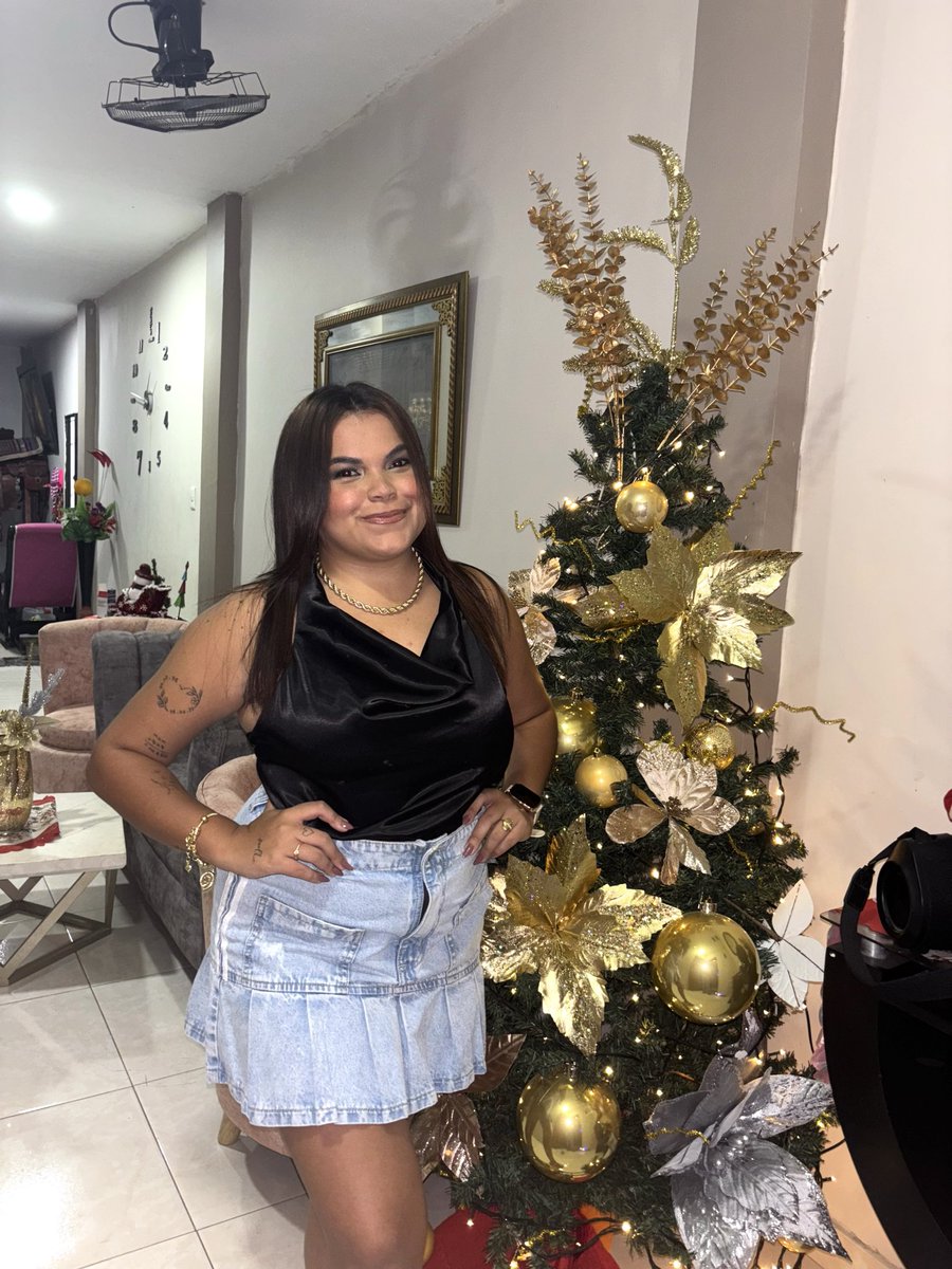 YeiserCarrascal's tweet photo. N A V I D A D    2 0 2 5❤️🙏🏻🎄✨ https://t.co/zlZxlERZLj