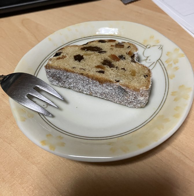 クリスマスだけどシュトーレンを食べる。 