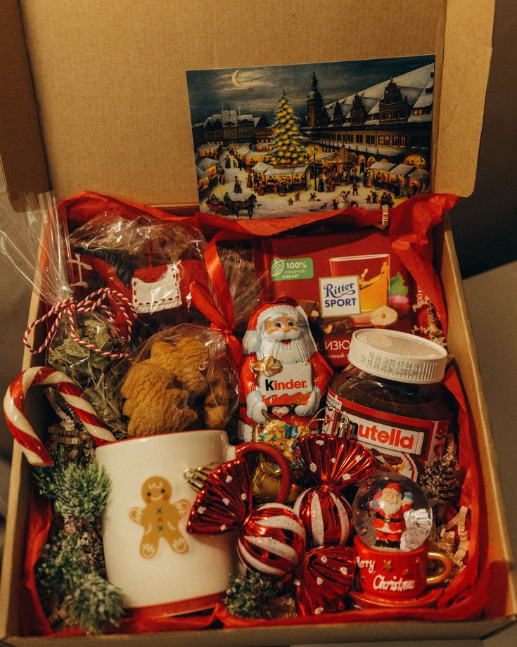 leeknowshd's tweet photo. @vhaewon Chaewon noona, Merry Xmas! 🎄🤍 every Christmas is gonna wrap you up in that warm. You don’t gotta wait for Christmas to get what you want, you can already feel happy just from all the little things around you right now. I really hope there’s zero sadness today 🎅🏻🎁 https://t.co/GX7VTQBmAq