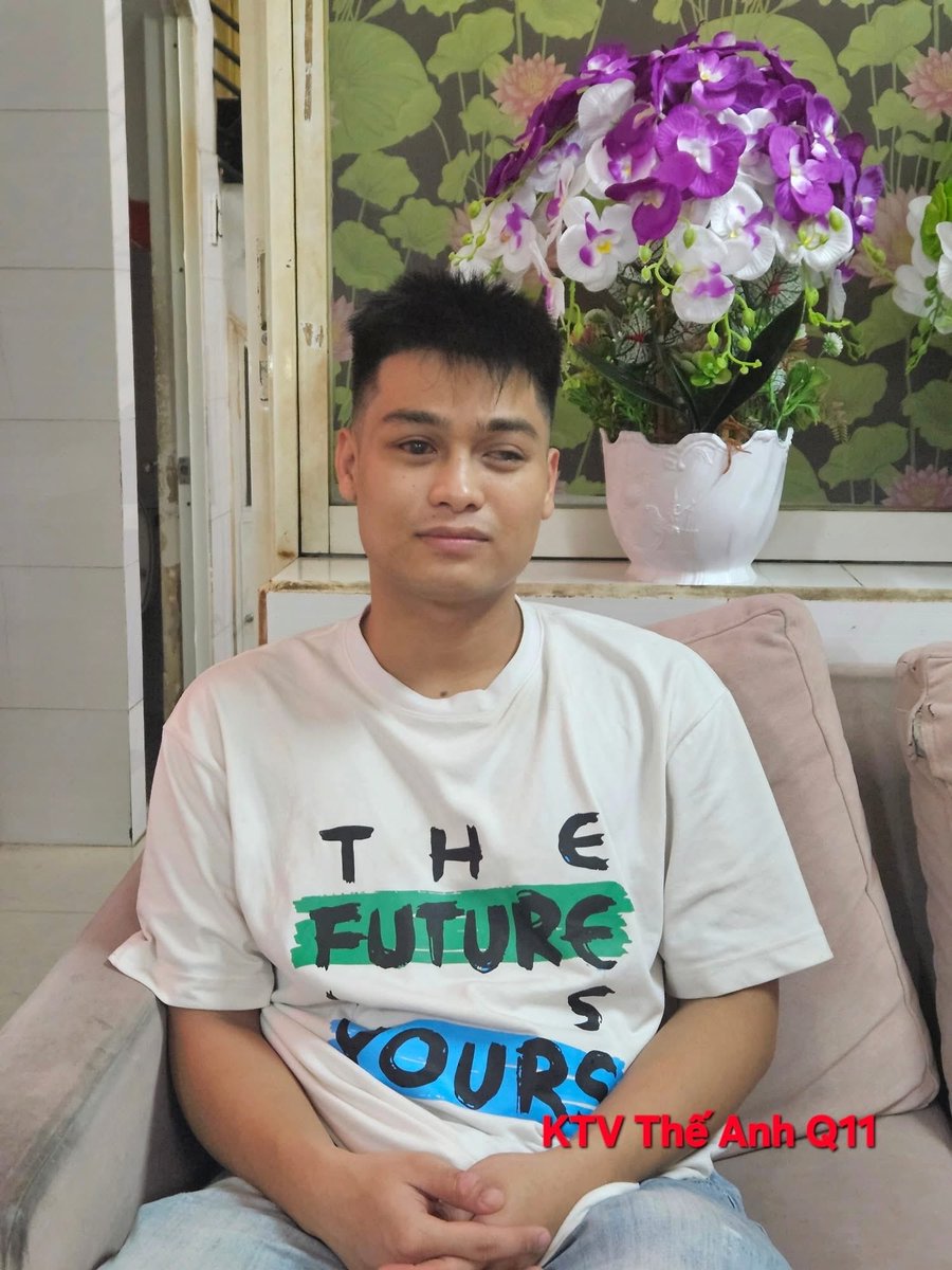 LD71658233's tweet photo. Mình xin rv 2 bạn này. Bạn Thế Anh bên Hoàng Triều, bạn Quân bên Hướng Dương có ai làm chưa mn ơi? Đa tạ!! https://t.co/xcncTQmjy0