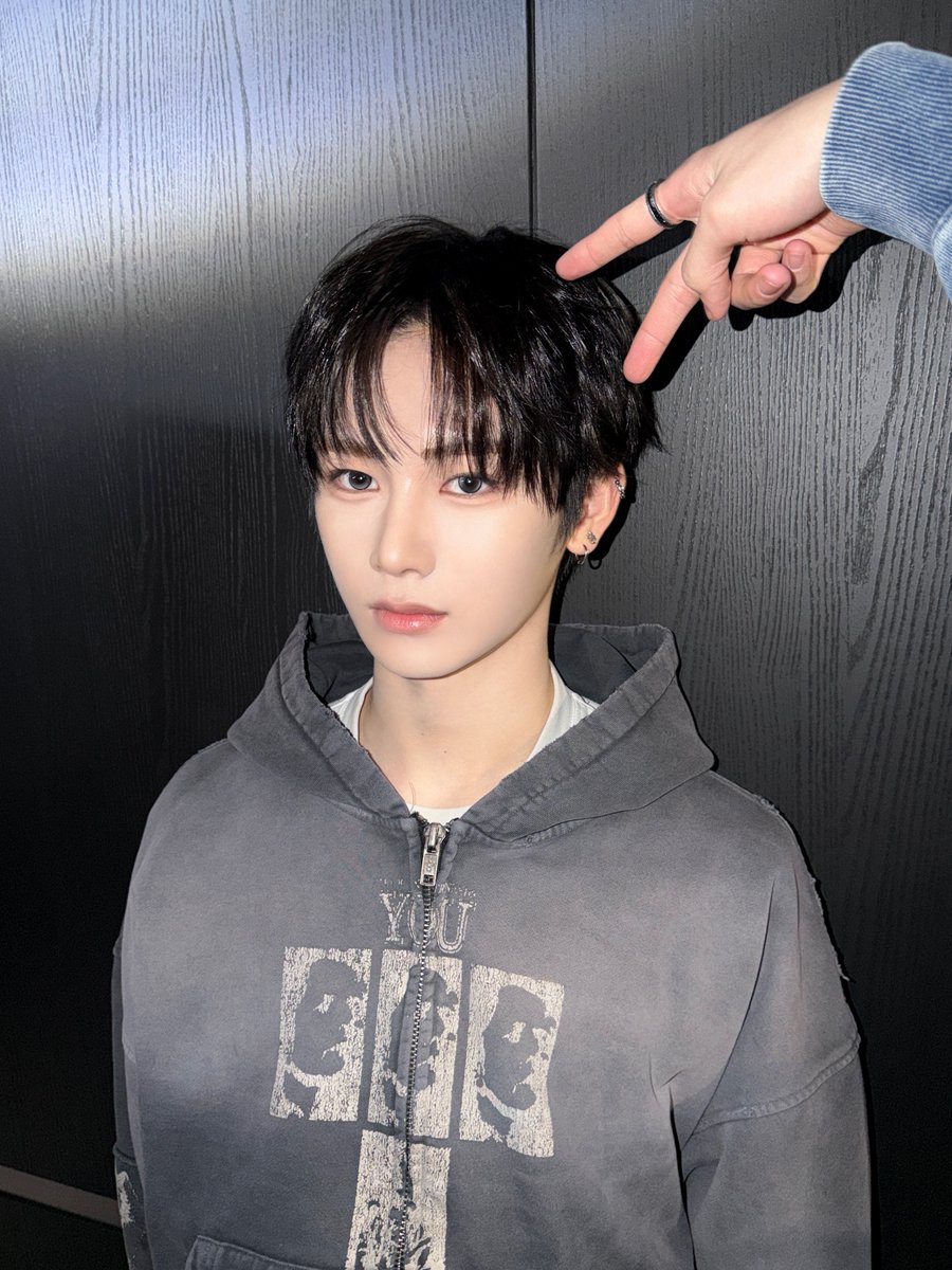 dearzhouanxin's tweet image. 251225 B-Cuts : ANXIN #조우안신