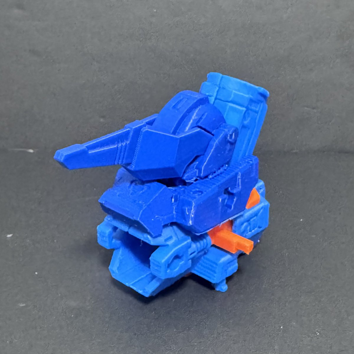 227. スティンガースコーピアスのヘッドとブレストユニットテスト印刷