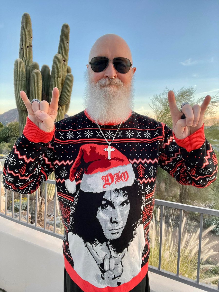 Heavy metal Christmas 🤘🤘🤘