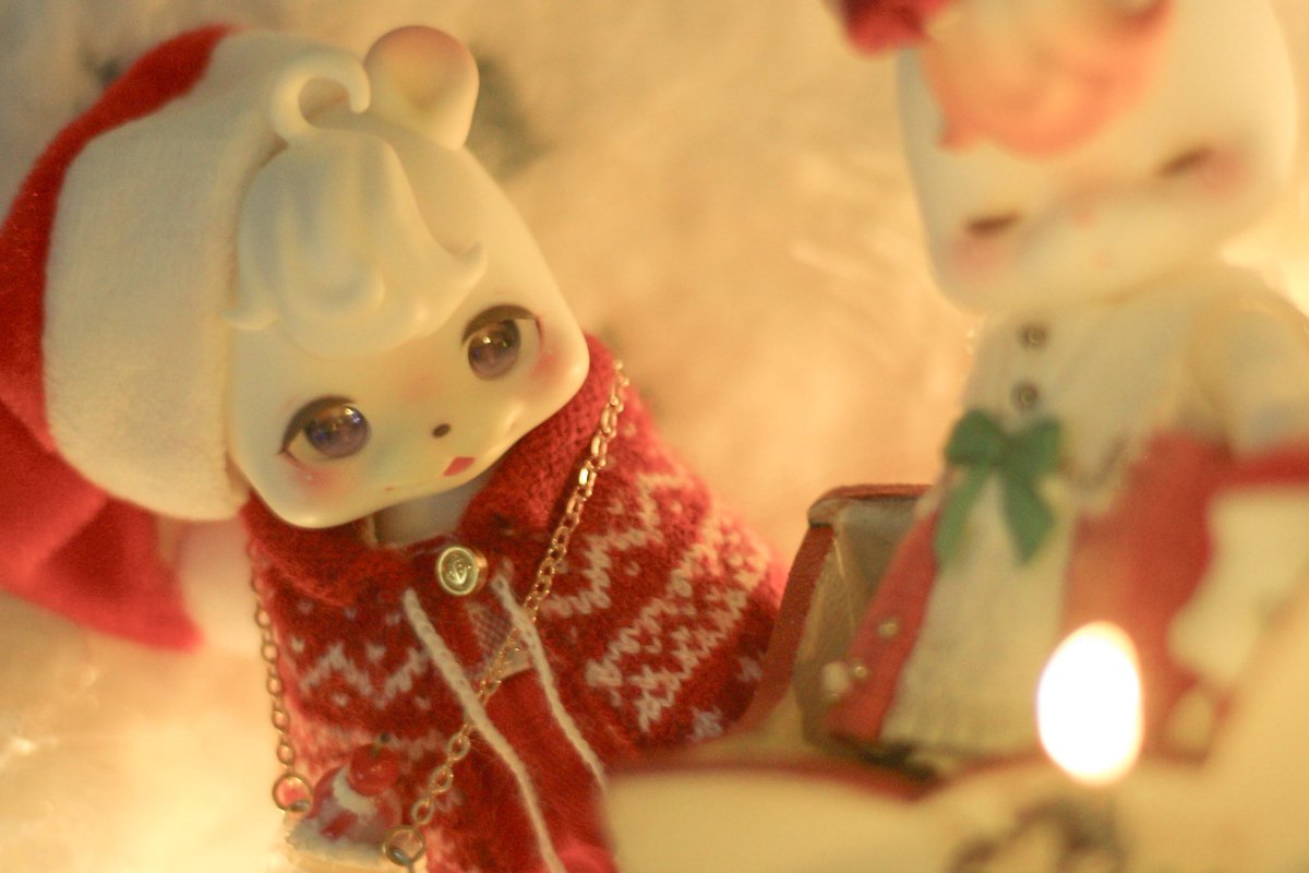 🎄🅜🅔🅡🅡🅨 🅒🅗🅡🅘🅢🅣🅜🅐🅢🎄

투샷은 늘 어려워요 🥲.. 
#kumukuku #berrybetty 
#슈슈돌하우스