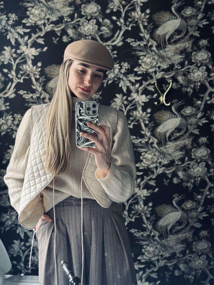 Irina ⚫️🔲▪️ tweet media