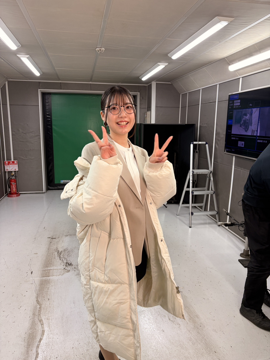 bikoongogo's tweet photo. 🔥【2026MCS VRツアー、制作進行中!】🔥
今年の撮影は #竹川由華 さん が “眼鏡 × ジャケット” スタイルで登場👓
モーターサイクルショーで体験した方はもうお分かりのはず。 これまでとは一味違うテイストで絶賛制作中です!!
🎥 #2026MCS までお楽しみに✨
#BDS柏の杜 #BDSバイクセンサー #イメージガール
▼撮影の様子▼